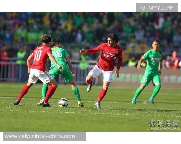 恒大与国安激战正酣央视直播全程解析精彩瞬间与战术对决